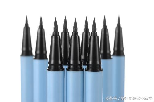 为什么眼线液笔画一下就干了,眼线胶笔干了怎么办最实用的方法