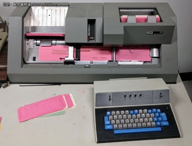 老式IBM1401大型机做圣诞贺卡竟这么复杂