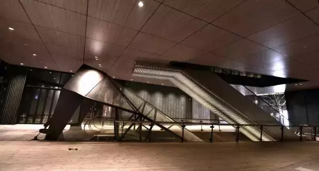 三体时空沉浸展,三体是有平行时空吗