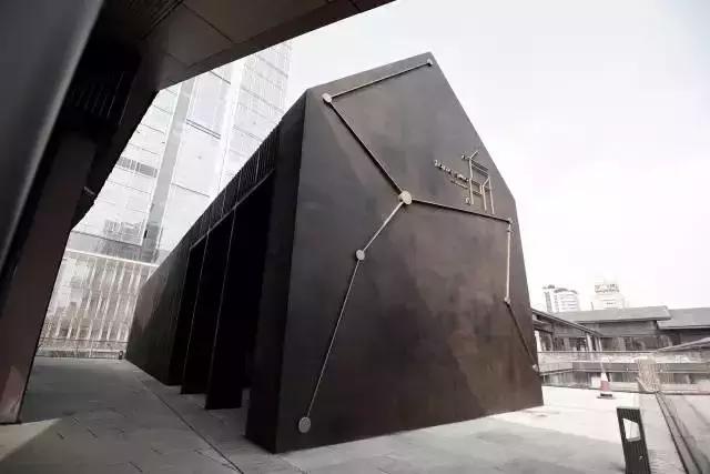 三体时空沉浸展,三体是有平行时空吗