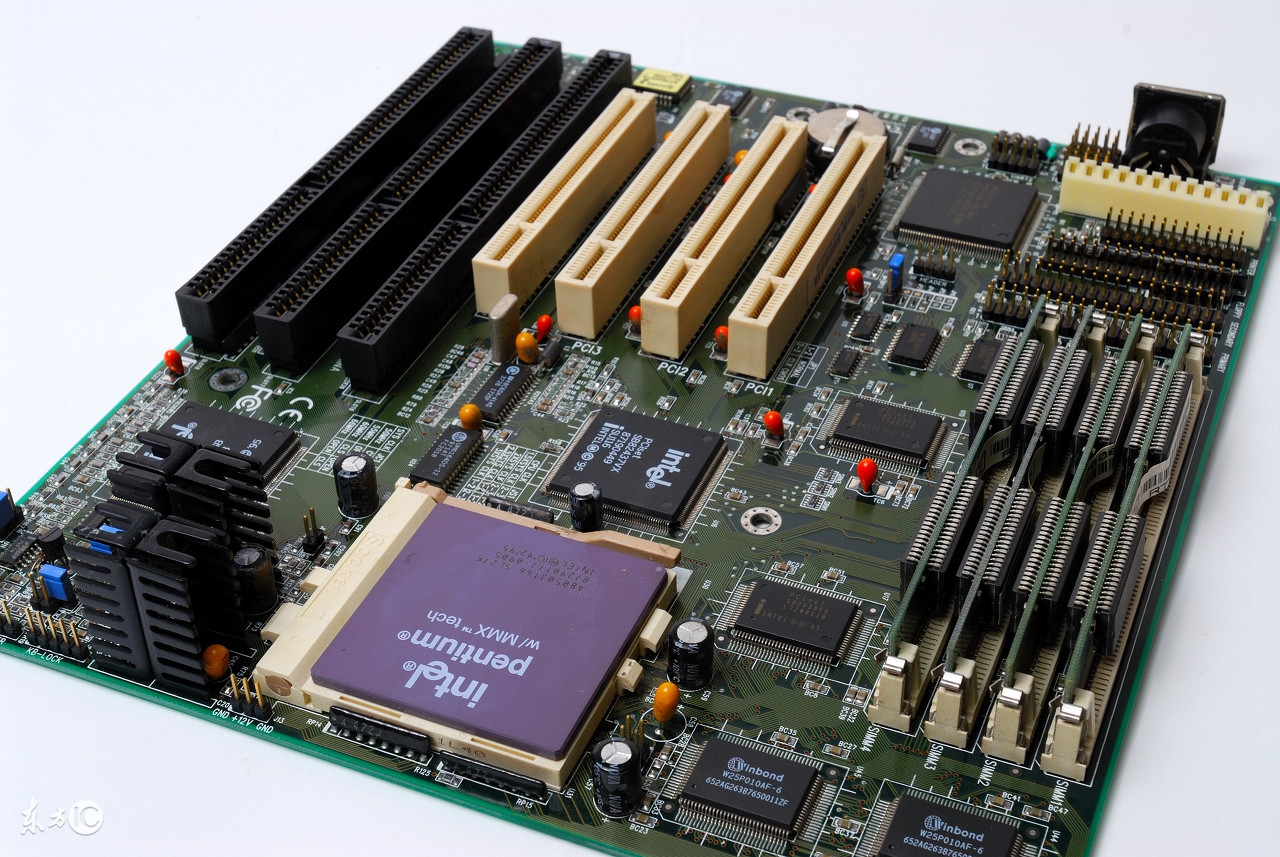 电脑黑屏了怎么办教你一招,有效解决电脑黑屏的实操方式