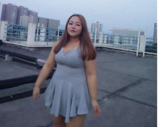 新晋网红小泽玛莉甜甜p图曝光，原图体重180斤，王思聪曾私信过她