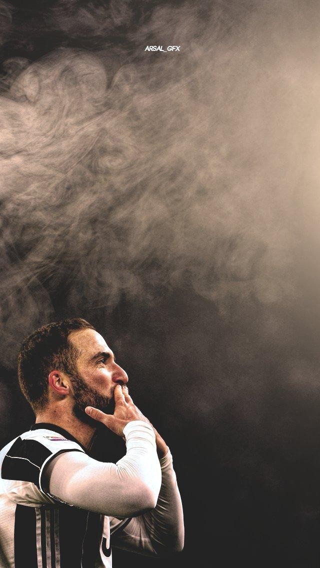 有关足球的壁纸,足球氛围感手机壁纸