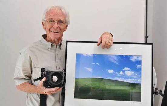 那位给微软拍壁纸的摄影师，这次给手机拍了3张壁纸