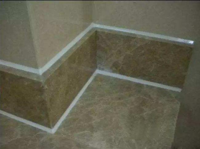 卫生间瓷砖贴的太丑怎么改最好,卫生间瓷砖贴的丑爆了