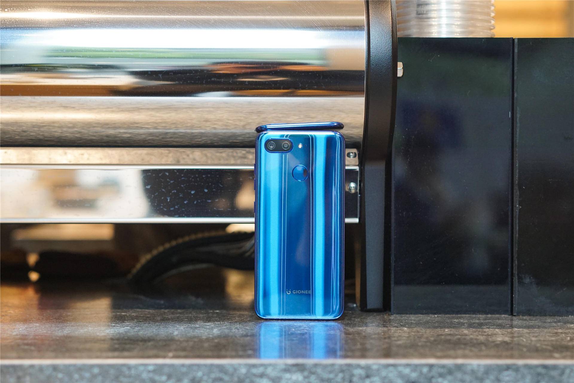 金立s11是全面屏手机吗,金立s11全面屏评测