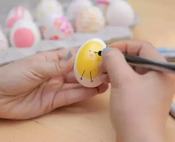 幼儿园鸡蛋的玩法大全,幼儿园护蛋绘画图片小男孩喜欢的