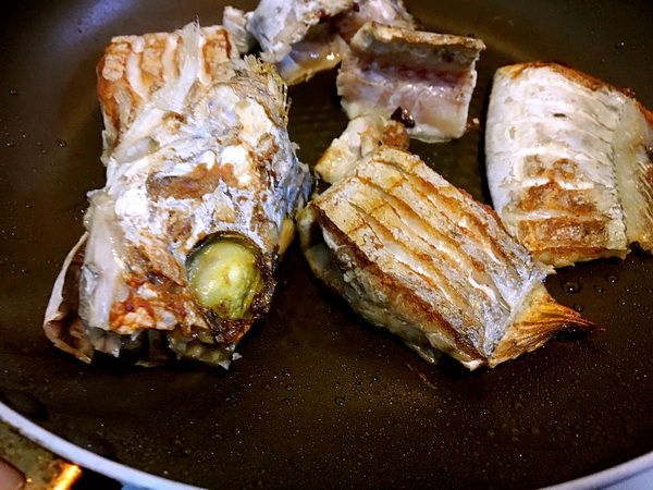 我对带鱼说,辞到水中的工作,用茴香令你升华