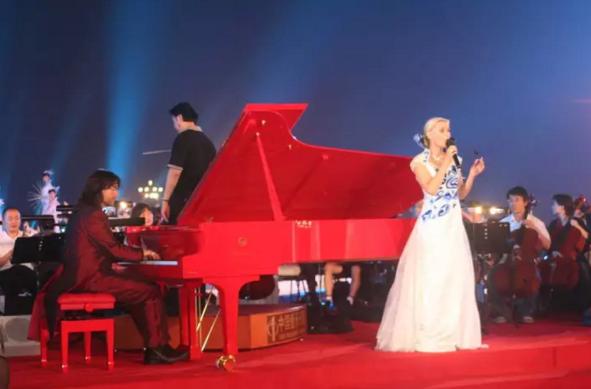 打败众多国际品牌独登北京奥运会的舞台，海伦钢琴为何如此神奇？