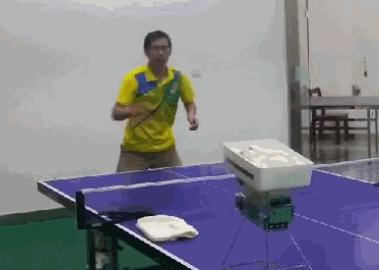 你犯了一个基础动作的大忌，不多加注意就完了！-乒乓找教练