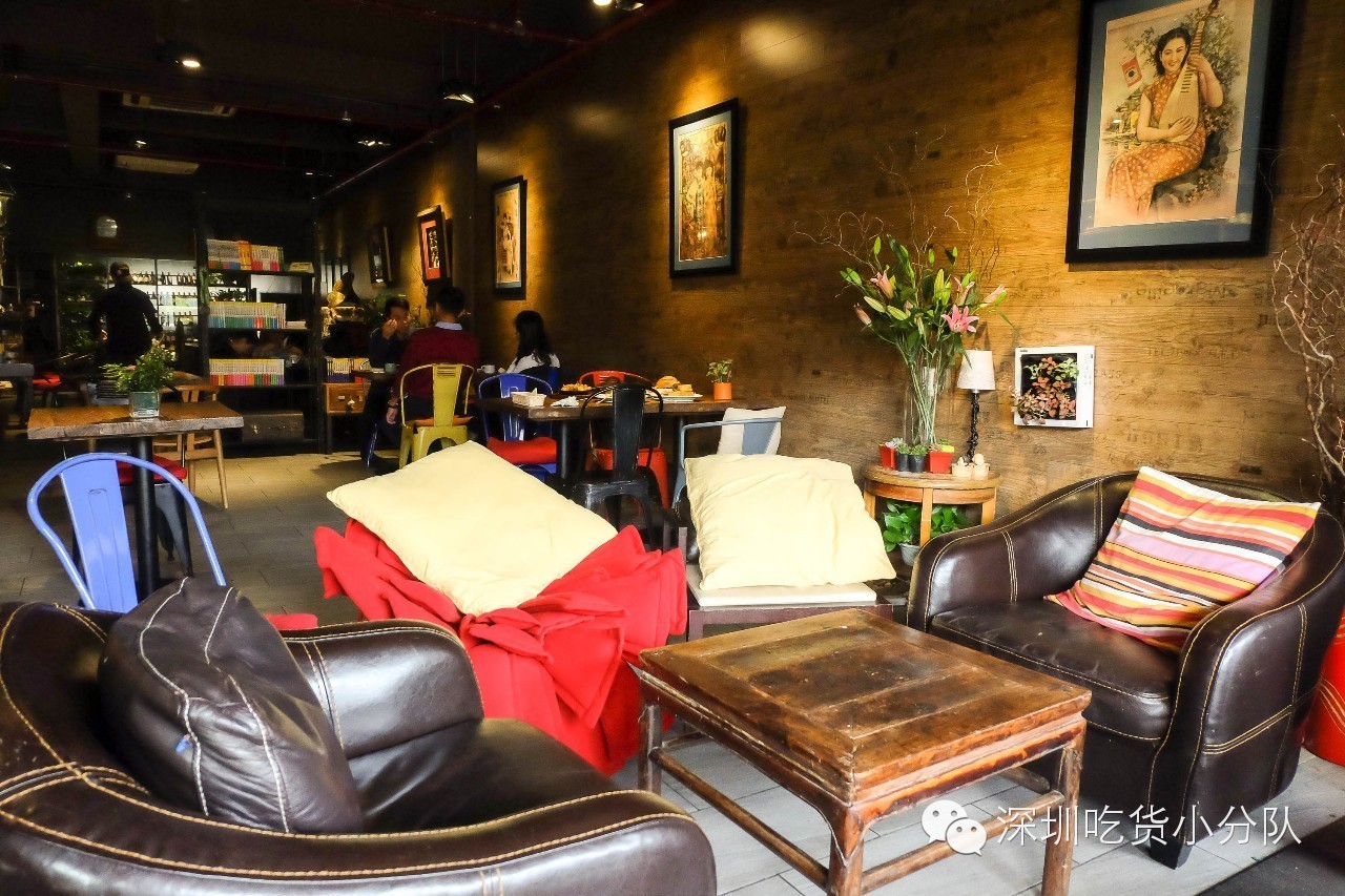 第3家店,但新来的两个男店长都不是人...