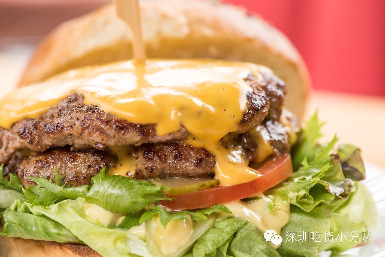 第3家店,但新来的两个男店长都不是人...