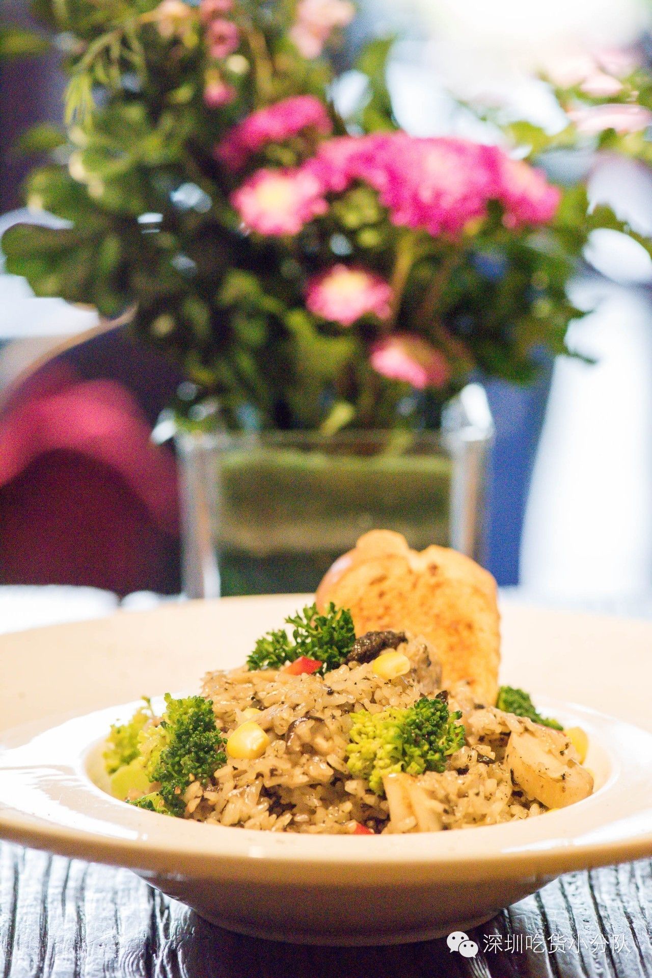 第3家店,但新来的两个男店长都不是人...