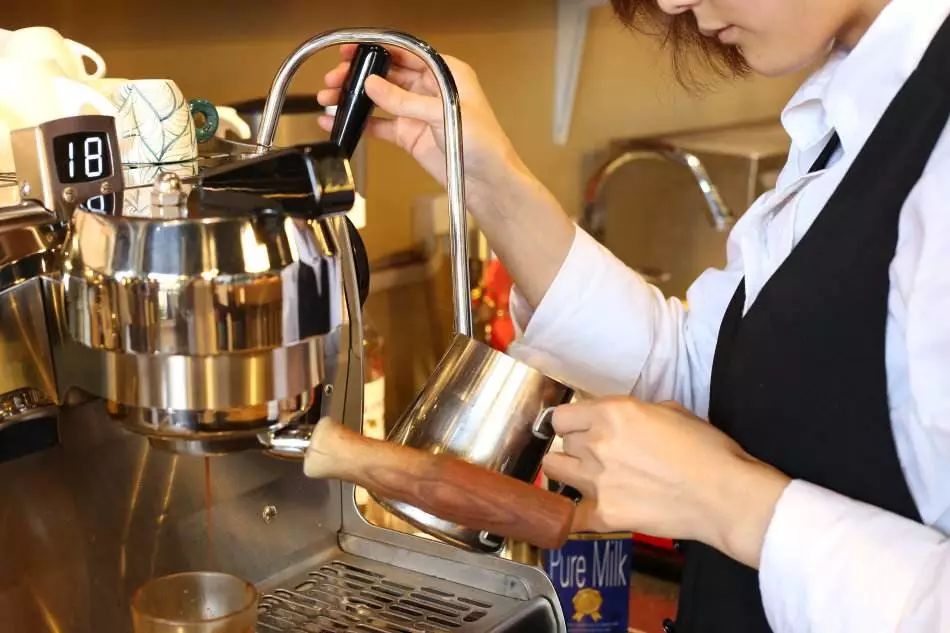 咖啡店打工一天的感受,在咖啡店的工作经历