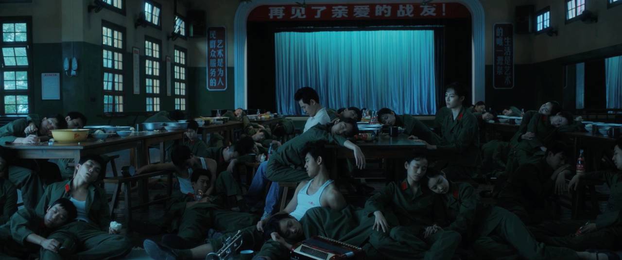 我在《芳华》里，看到了国产电影最美好的集体青春