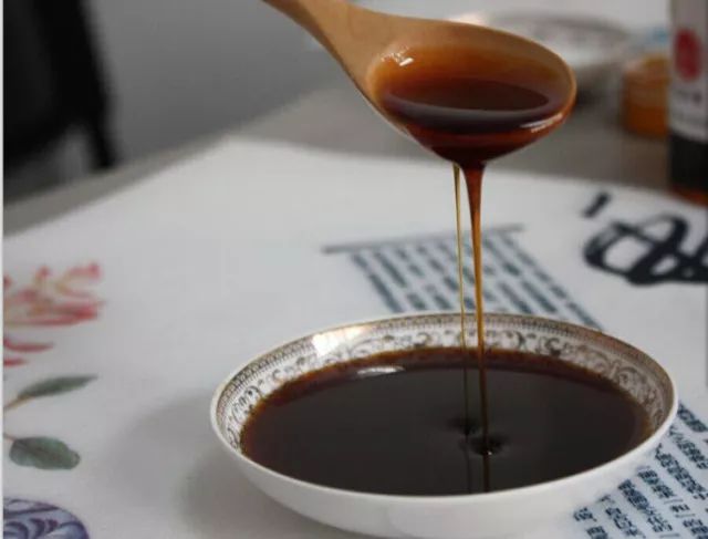 30斤才能熬出1斤，冬天帮你润肺养出好声音