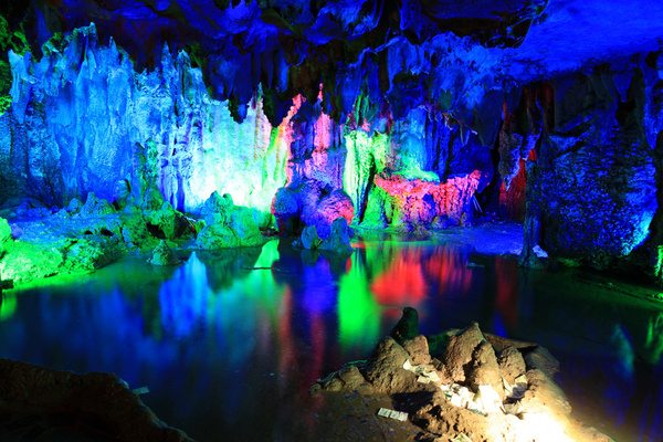 世界少有天然深水港,桂林潜水溶洞