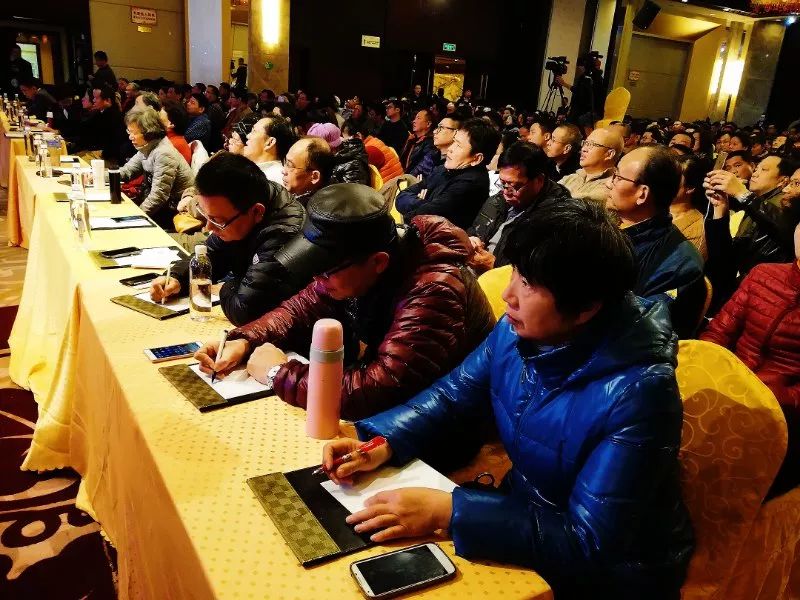 巡回之旅收官站出现神秘圆桌会议！到底说了啥？丨股市大家谈