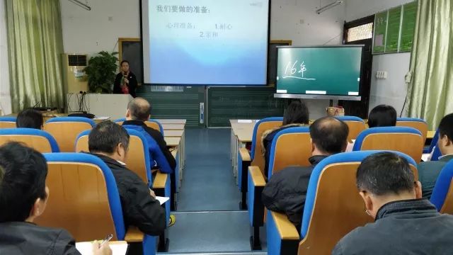 青秀校园｜云景路小学举办手风琴音乐会；凤翔路小学承办自治区级优秀课例展示评选；“黄贤群特级教师工作室团队”送教下乡镇中学