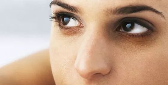 让睫毛变长的方法,男生睫毛变长的方法