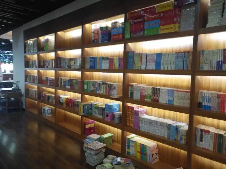 24小时、以旧换新……南京这8大特色书店,去了就不想离开