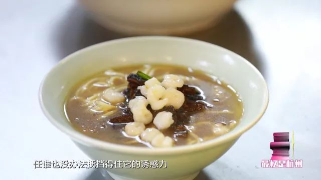 今晚22:40《美女乐游记》小剧场爆笑上演主持人“戏精”附体带你玩转杭州的前世今生~