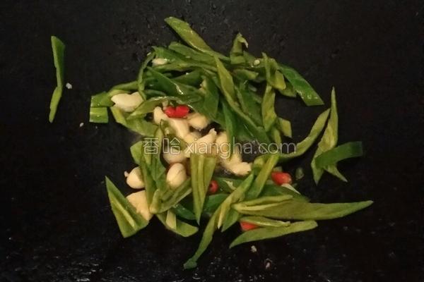 豆干炒肉片的配料,豆干炒肉的热量是多少大卡