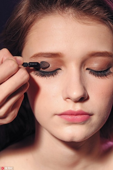 倪妮同款眼妆推荐,倪妮同款眼妆图解