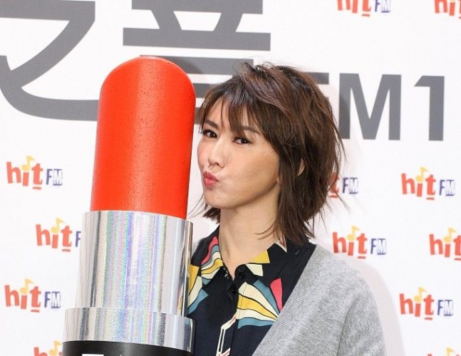 40岁孙燕姿晒孕照,孙燕姿庆祝40岁生日晒孕肚照