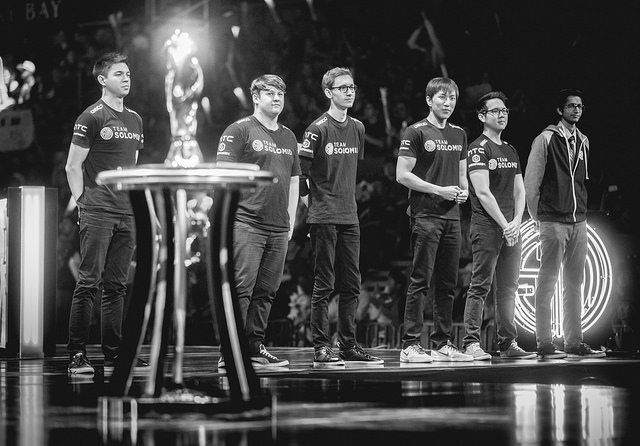 外媒：NALCS联赛的“银河战舰”是否是一个陷阱？