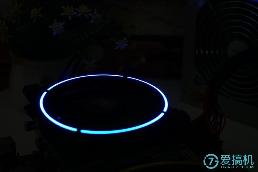 超频三下压式散热器测试,散热效果好