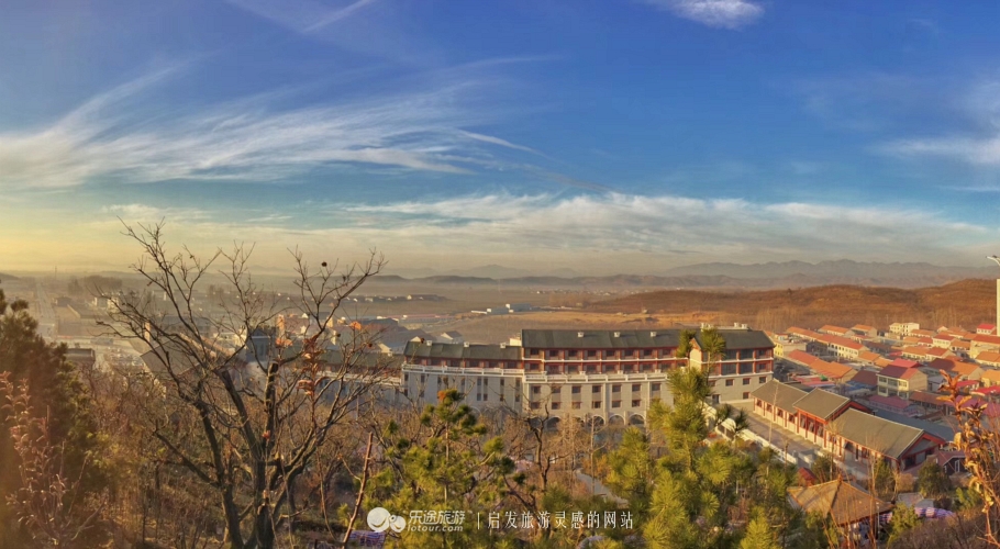 汤泉宫温泉景点,半山上泉温泉度假村