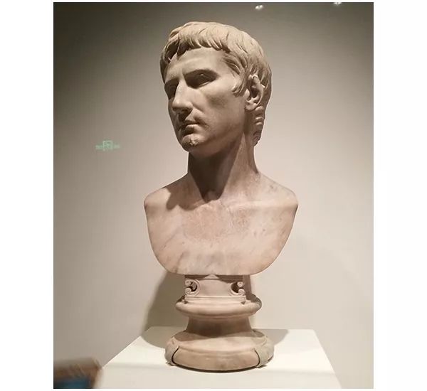 十七世纪的英国船员靠狗来测定经度？论伪科学，我只服翁贝托·埃科！