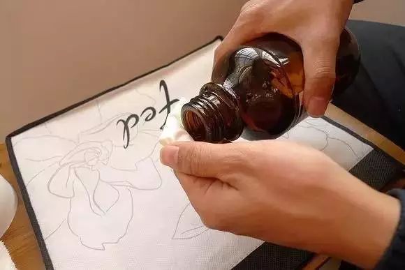 滚筒洗衣机洗羽绒服会不会爆炸,清洗羽绒服可以直接用洗衣机吗