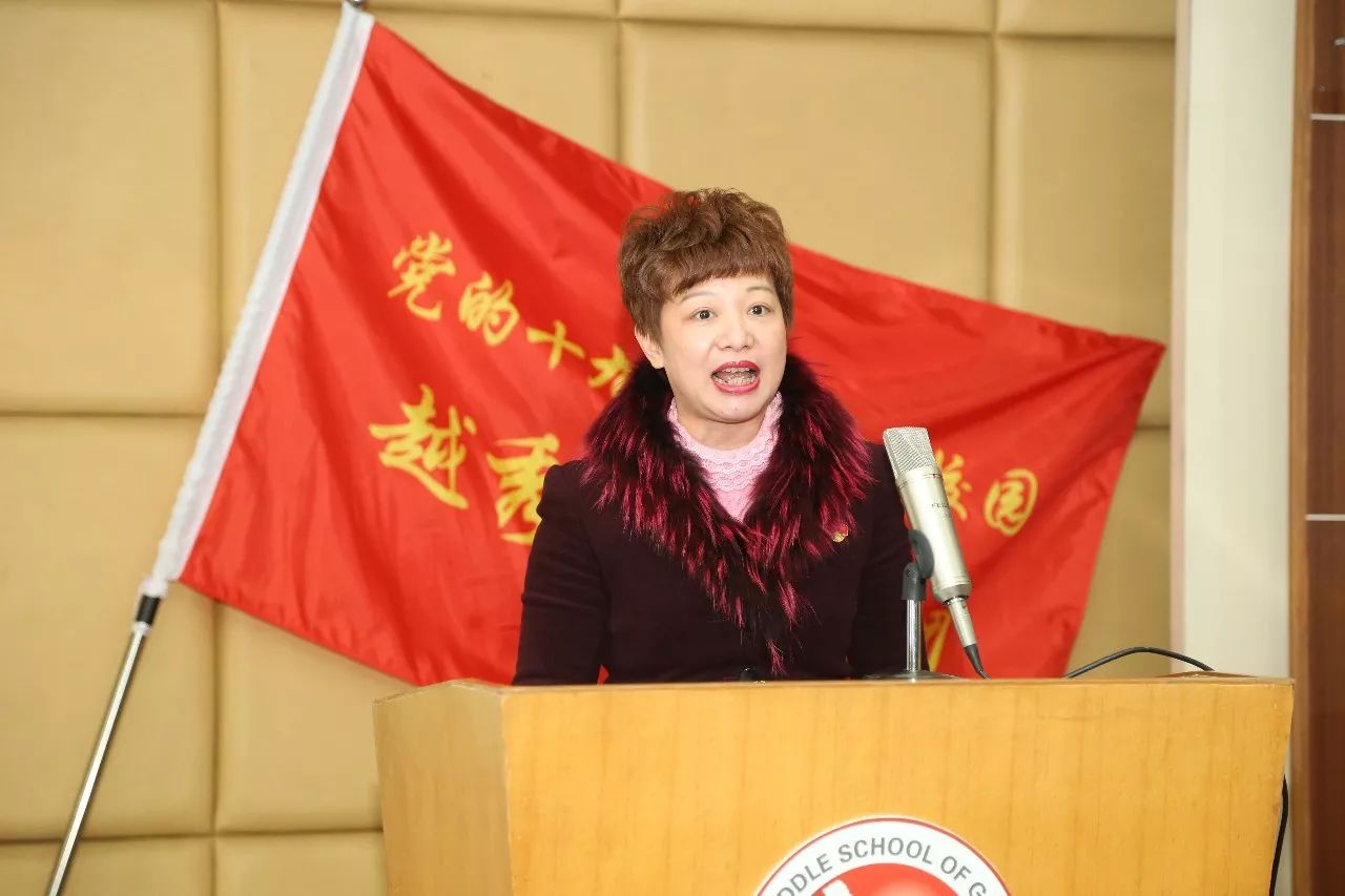 这节课火了！“小红楼”今天又闻宣讲声——“越秀先锋”十中开讲