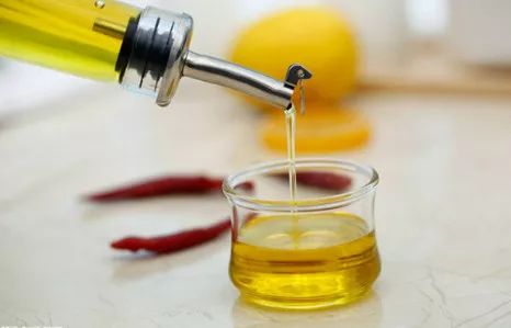 哈喇子有味道有什么危害,腊肠有哈喇味能吃致癌吗