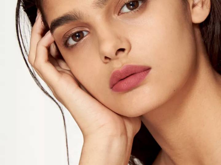 高级显白姨妈色,姨妈颜色越来越淡说明要走了吗