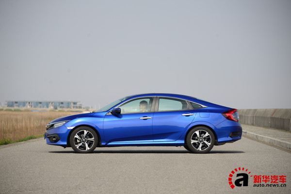 本田十代思域下雨天试驾,东风本田第十代思域试驾