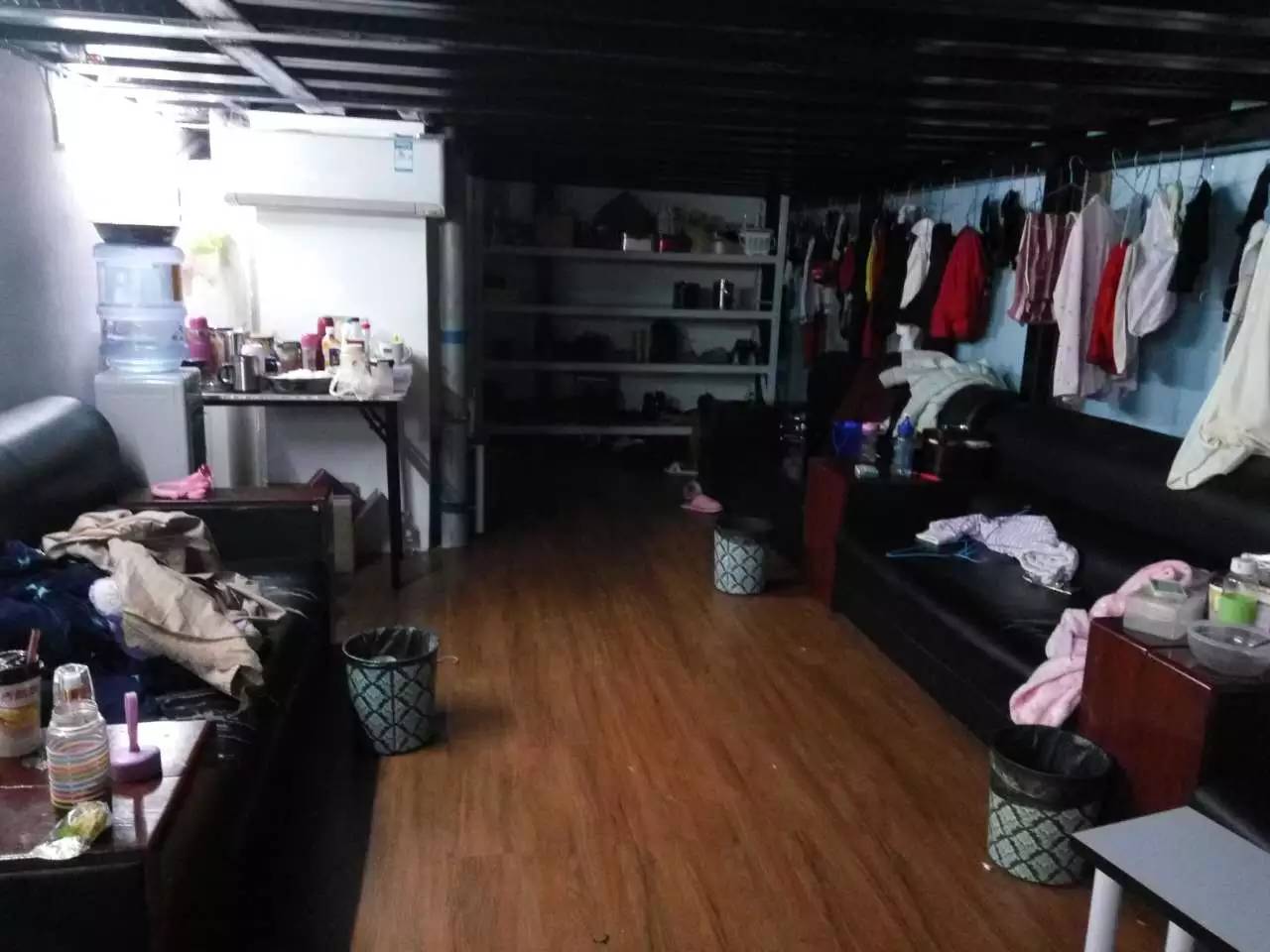 休闲会所技师一月能挣多少,颜值高的足疗技师收入