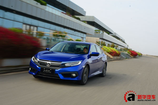 本田十代思域下雨天试驾,东风本田第十代思域试驾