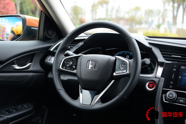 本田十代思域下雨天试驾,东风本田第十代思域试驾