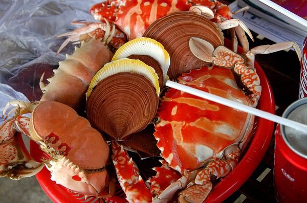 喝啤酒撸串是全世界的事儿