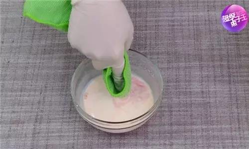 帆布鞋胶水氧化发黄怎么变白,帆布鞋底子发黄怎么变白