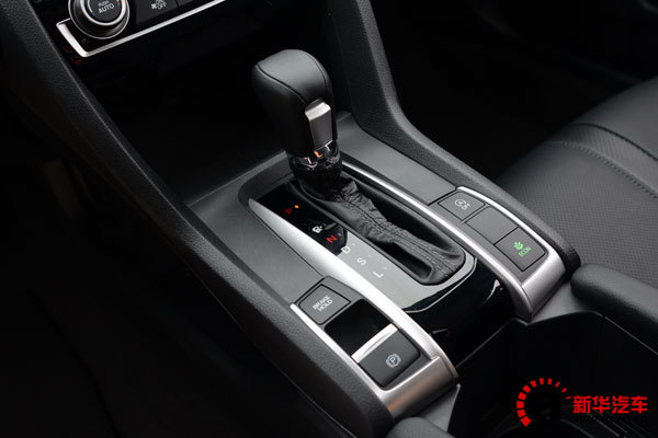 本田十代思域下雨天试驾,东风本田第十代思域试驾