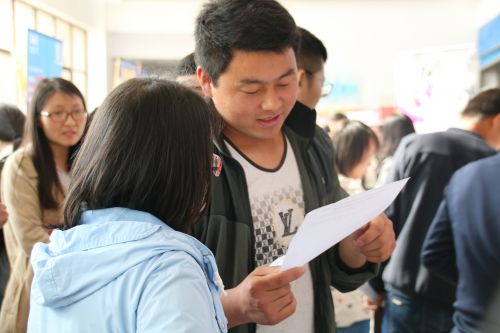 青岛求实学院就业率怎么样,青岛求实职业学院毕业生