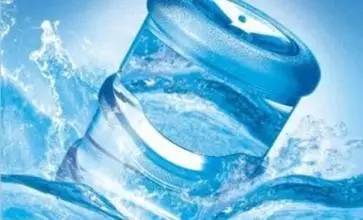 桶装水里长青苔水质好吗,桶装矿泉水有青苔怎么洗