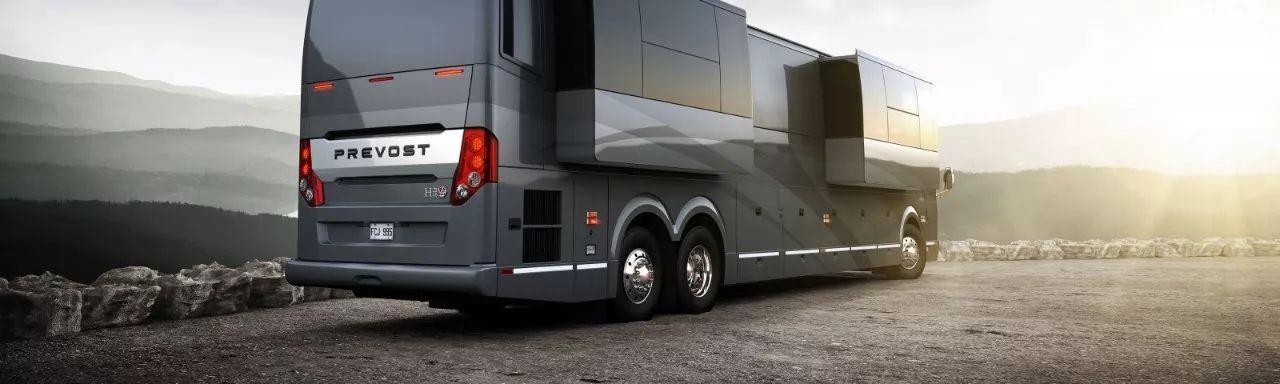 塞满豪华装备的移动“希尔顿”一万块买个树洞你钻吗？