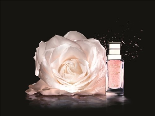 以晶彩妆容开启好运Dior迪奥倾献新年扮靓单品