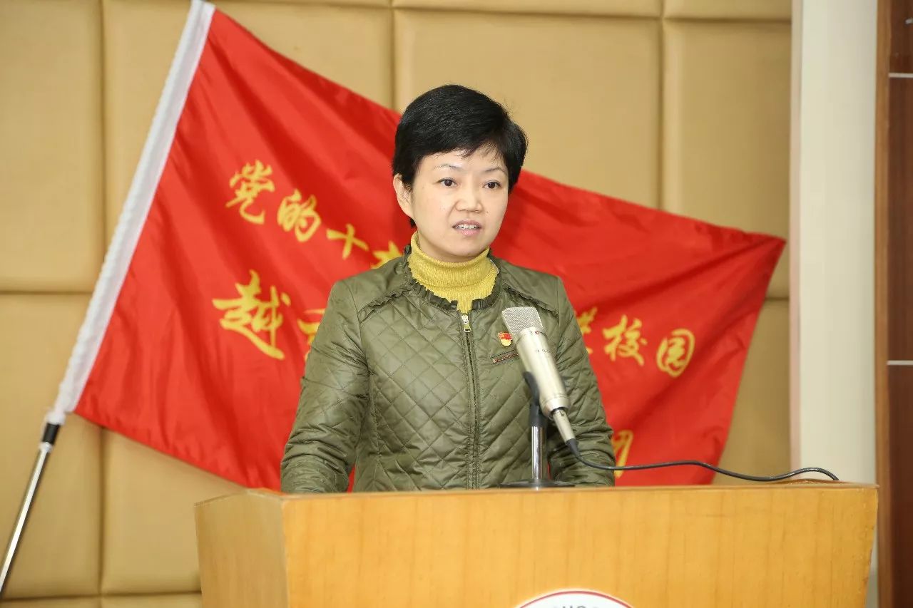 这节课火了！“小红楼”今天又闻宣讲声——“越秀先锋”十中开讲