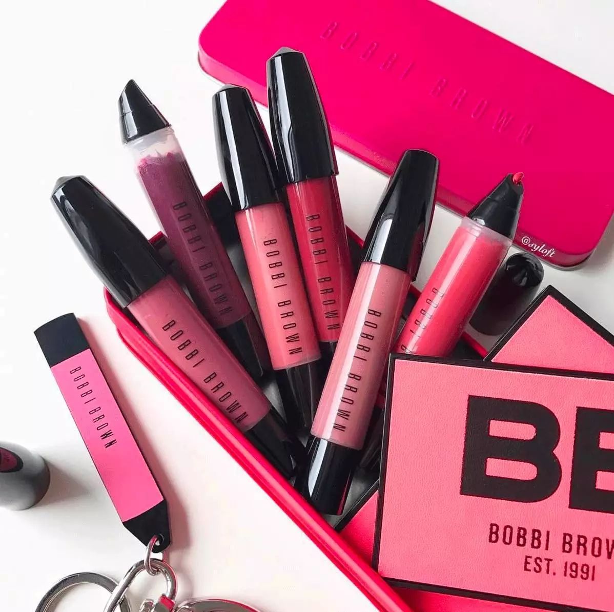 高级显白姨妈色,姨妈颜色越来越淡说明要走了吗